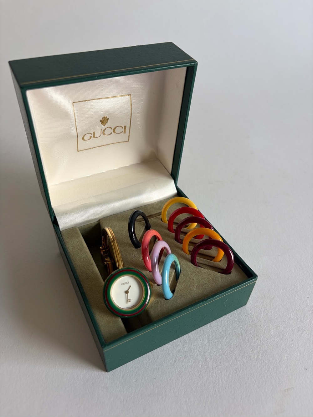 Vintage Gucci Change Bezel Watch Gold - Picture 3 of 11